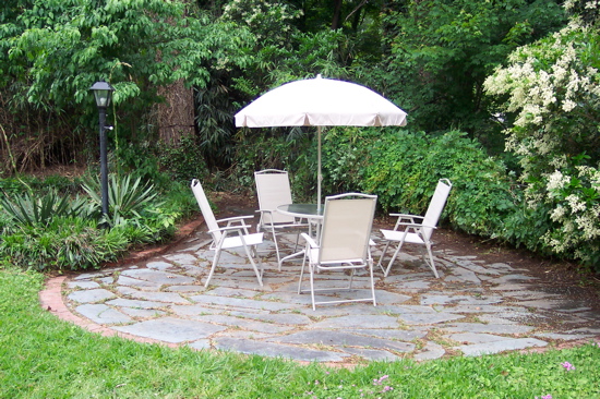 patio_set.JPG