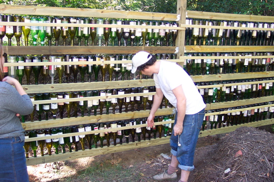 wine_bottle_fence.JPG